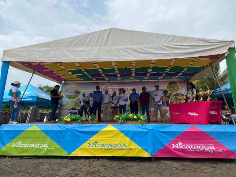 Competencia de surf en Playa San Diego, 2024